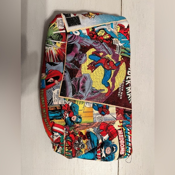 2 Marvel Comics bag (small pocketbook and travel bag) - Picture 8 of 13